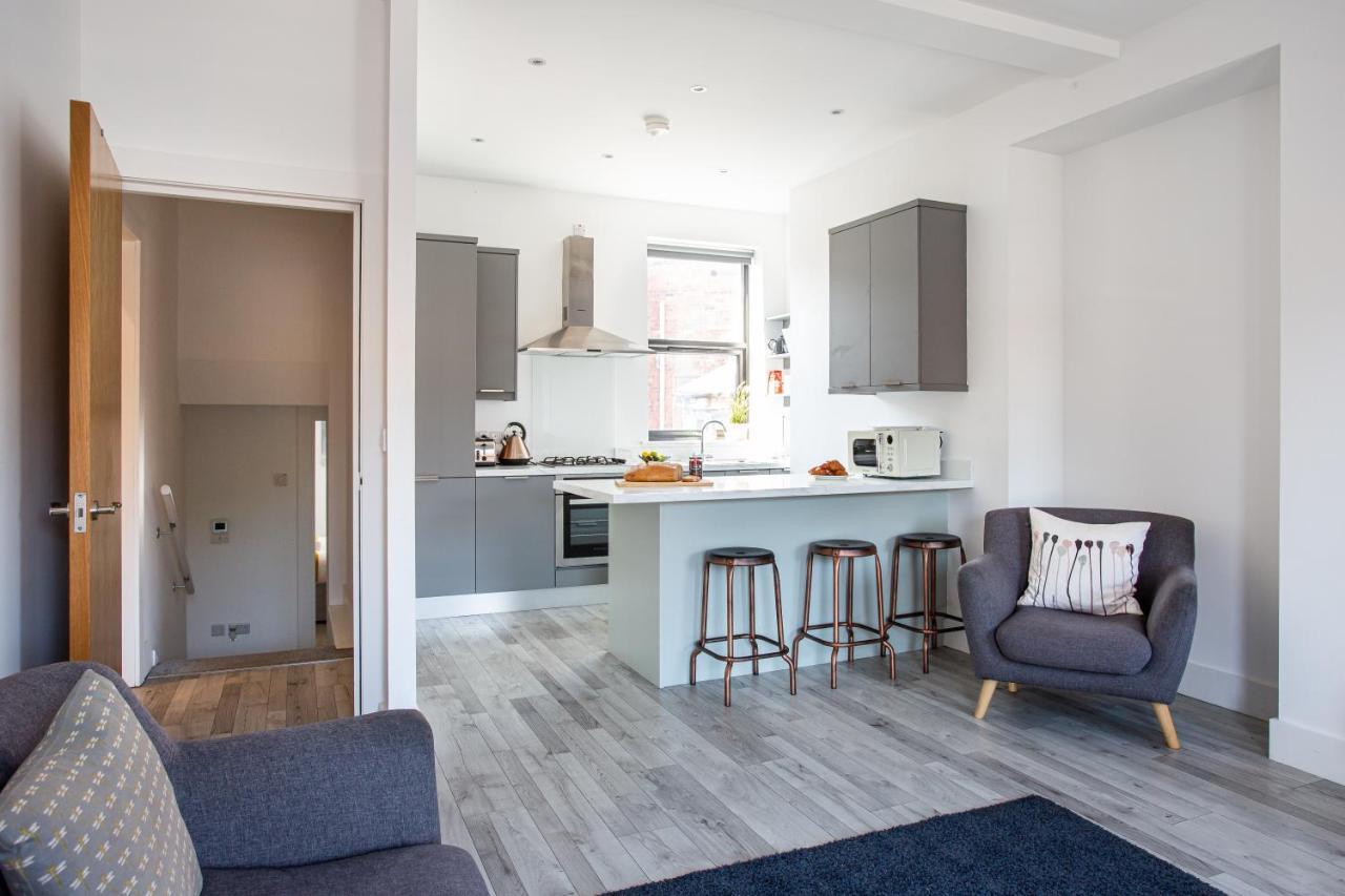 Modern Luxury Apartment, Sleeps 6, Best Location Belfast Bagian luar foto