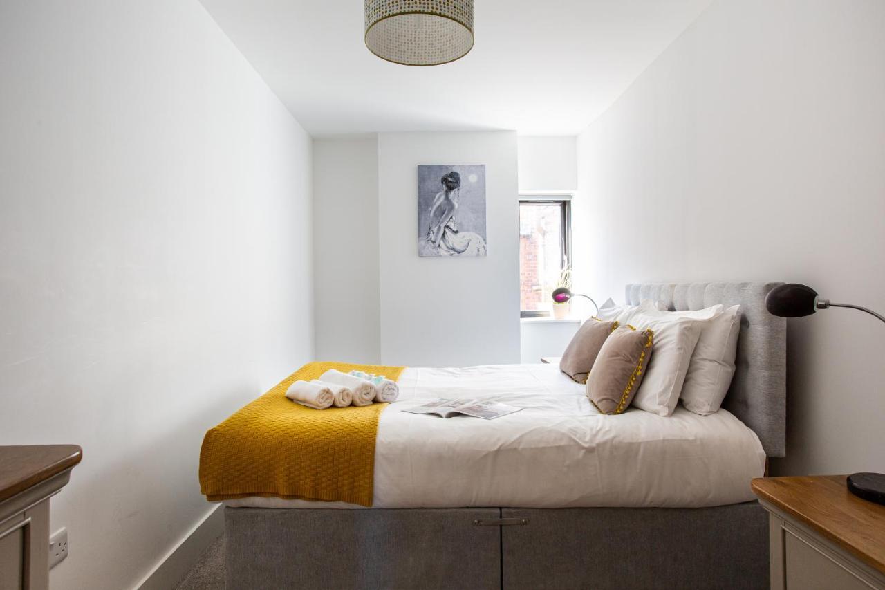 Modern Luxury Apartment, Sleeps 6, Best Location Belfast Bagian luar foto