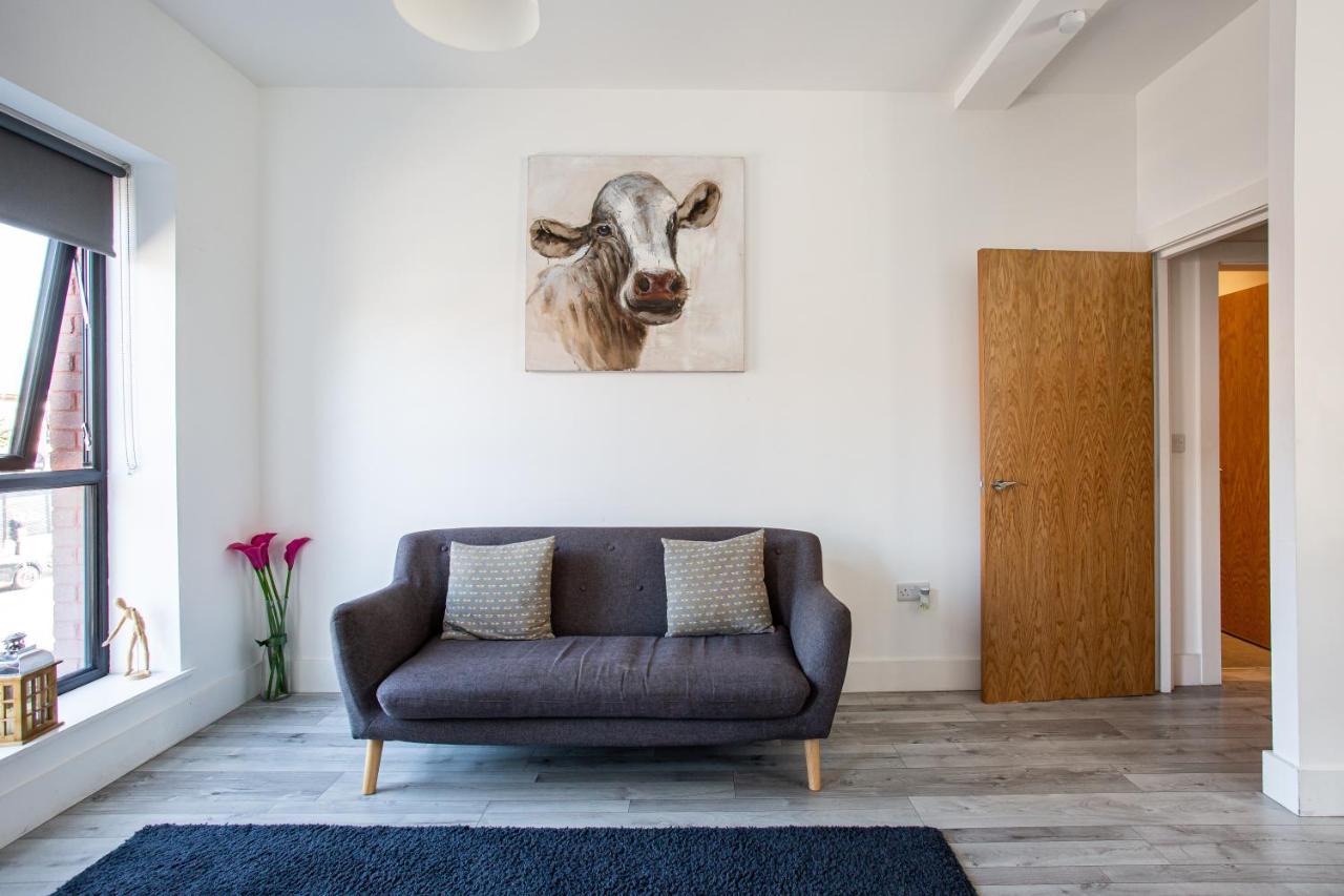 Modern Luxury Apartment, Sleeps 6, Best Location Belfast Bagian luar foto